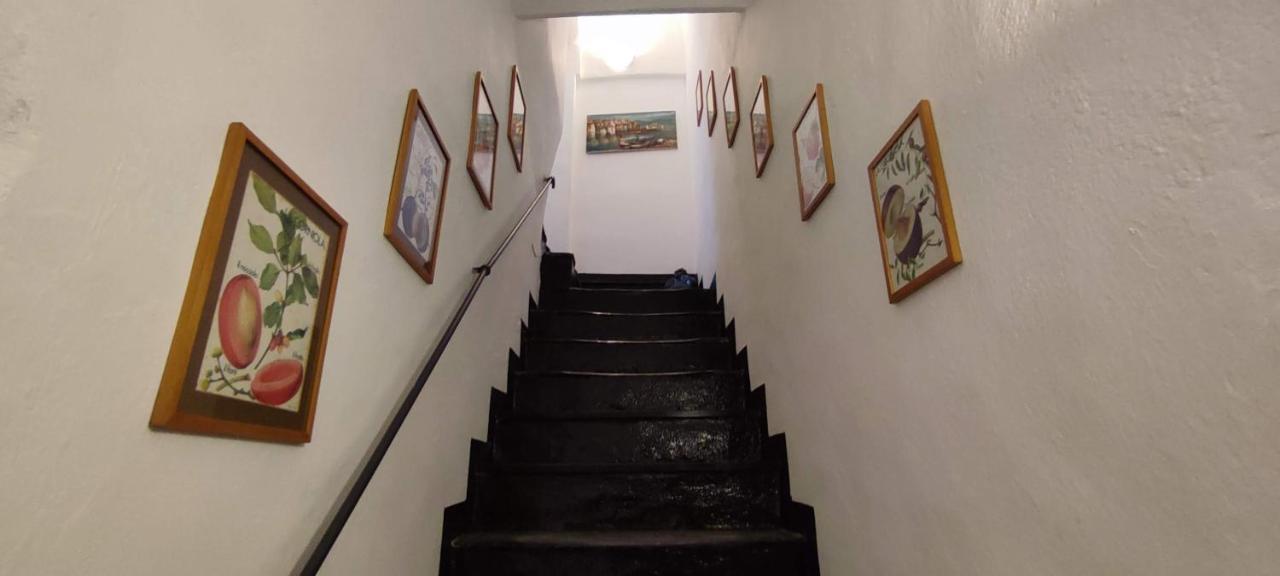 Ideale Per Escursionisti, A Pochi Minuti Dal Mare E Dalle Falesie- Casa Celeste Cisano sul Neva Bagian luar foto